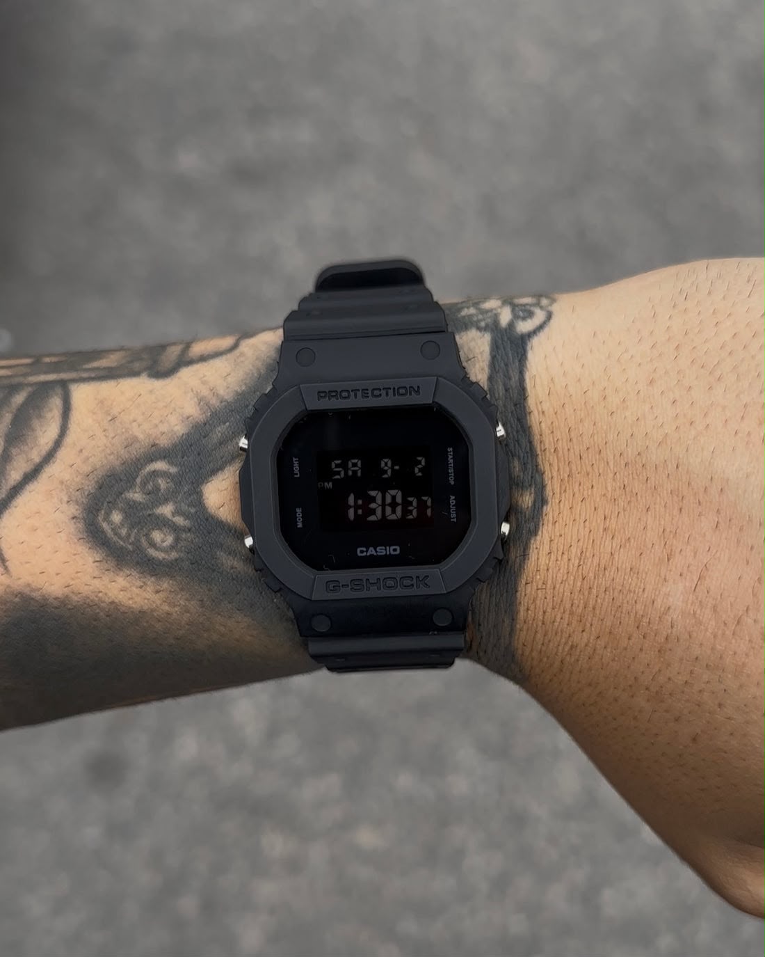 CASIO G-SHOCK DIGITAL