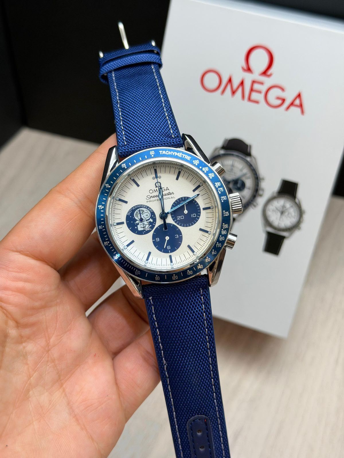 OMEGA SPEEDMASTER SNOOPY